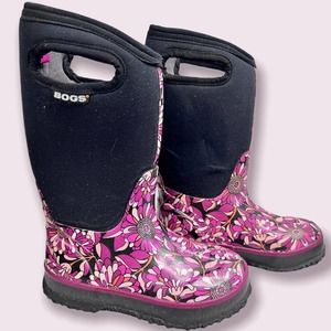 Bogs floral Classic Insulated Boots - Youth 12 (Reposhing—need different size)